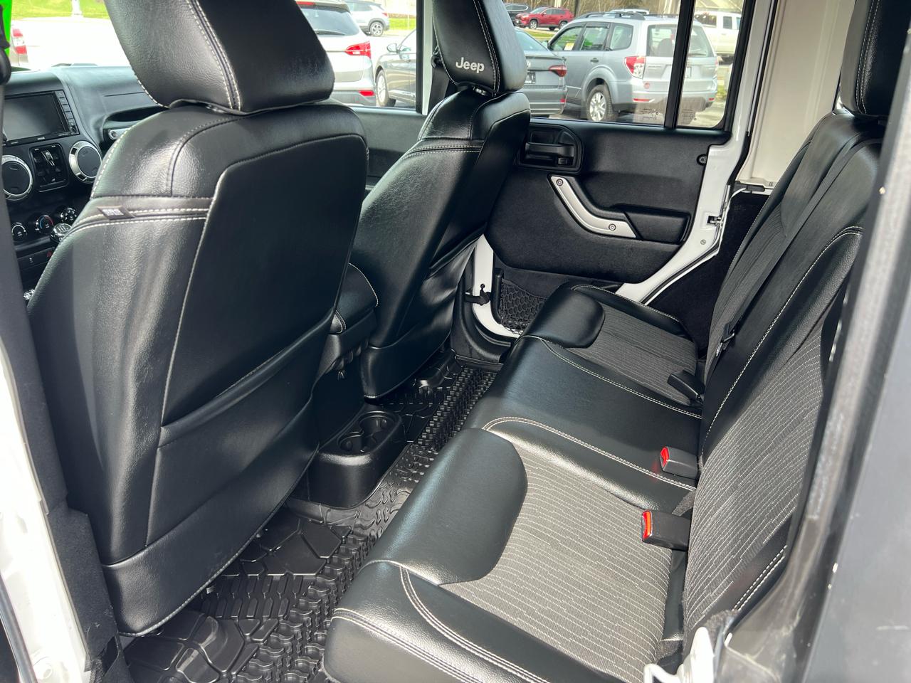 Jeep Wrangler Unlimited 4WD 4dr Freedom Edition *Ltd Avail* 2015