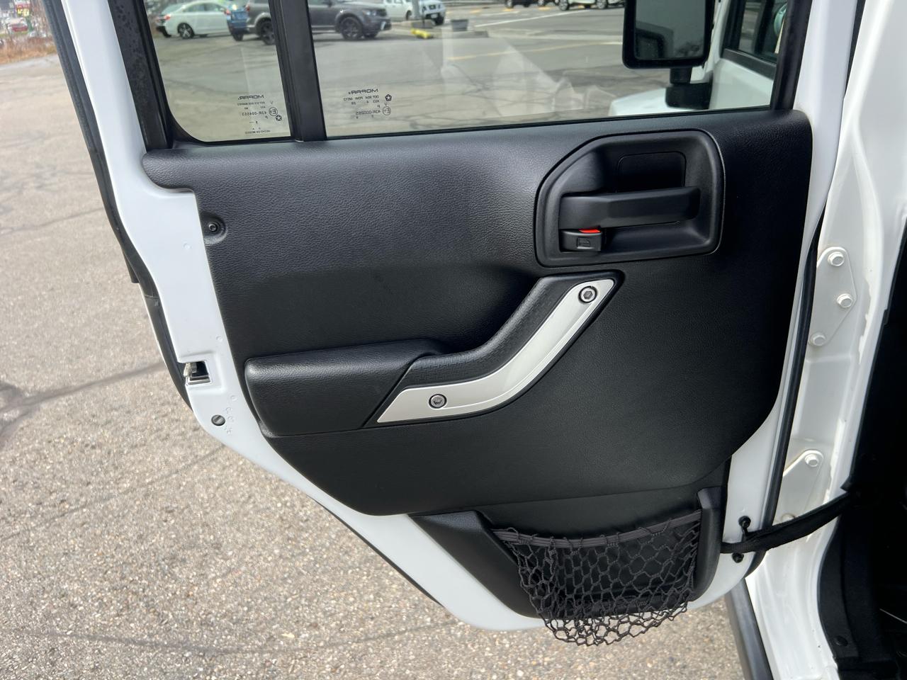 Jeep Wrangler Unlimited 4WD 4dr Freedom Edition *Ltd Avail* 2015