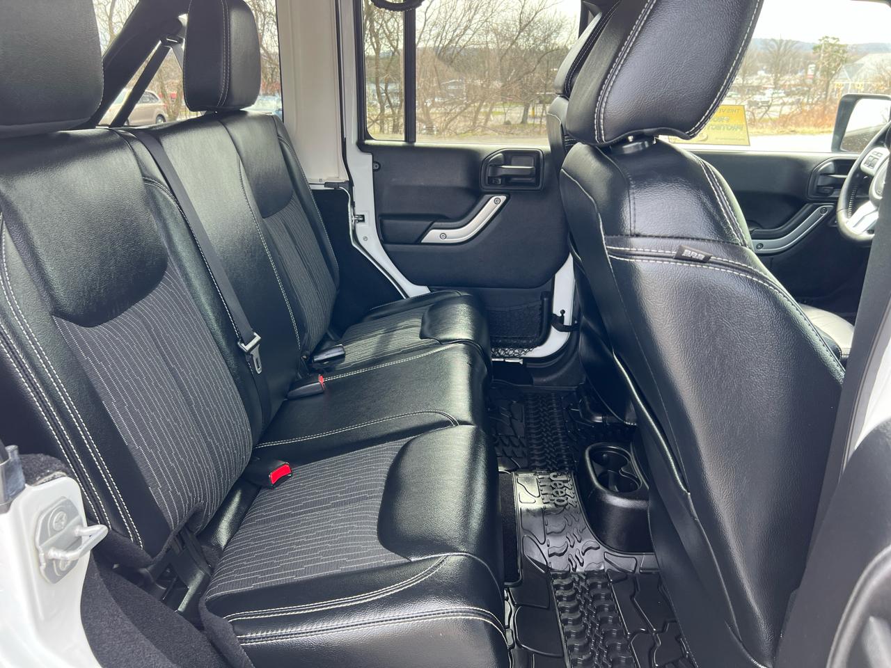 Jeep Wrangler Unlimited 4WD 4dr Freedom Edition *Ltd Avail* 2015