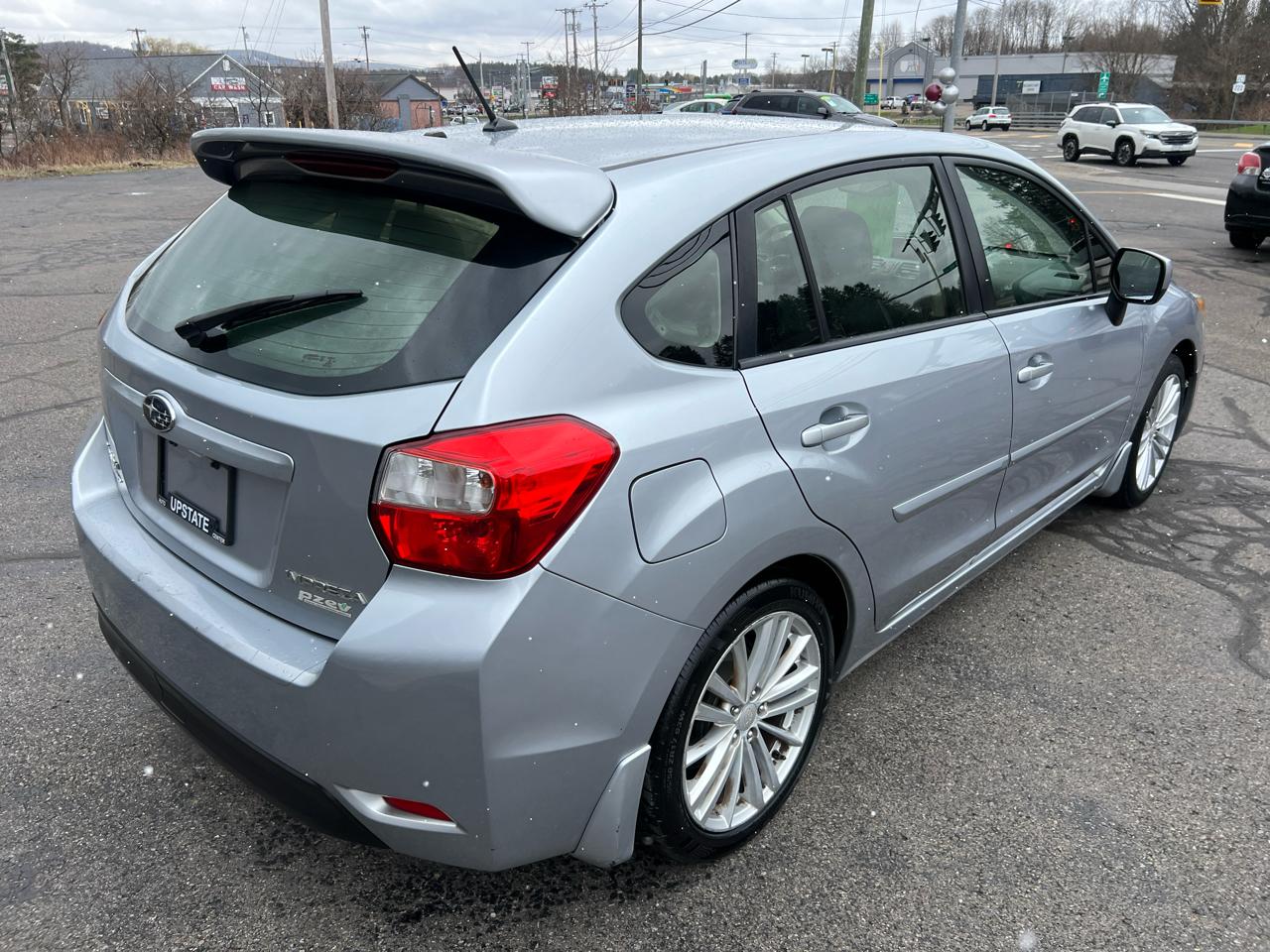 Subaru Impreza Wagon 5dr Auto 2.0i Premium 2013