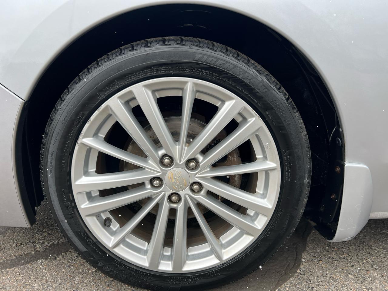 Subaru Impreza Wagon 5dr Auto 2.0i Premium 2013