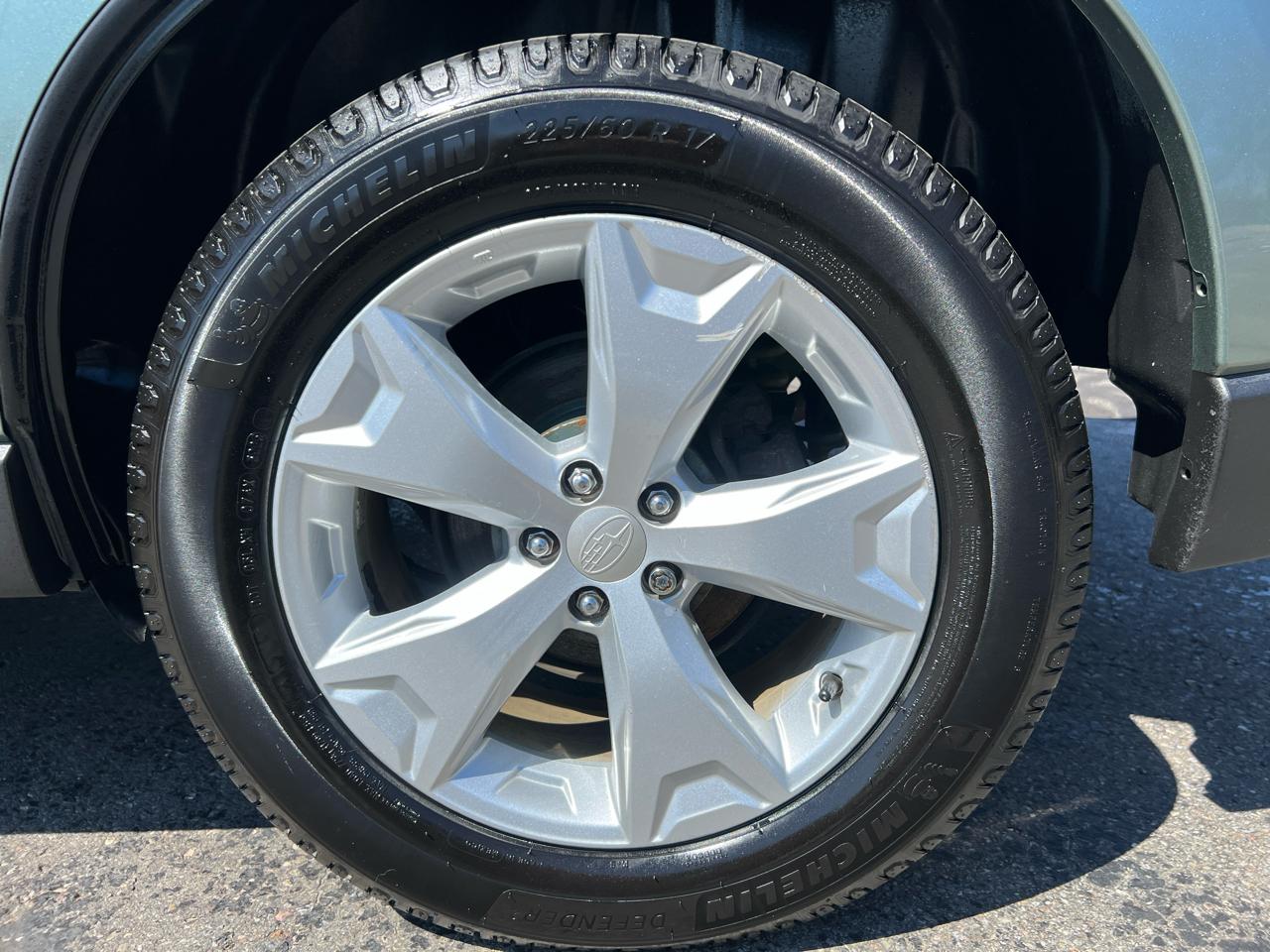 Subaru Forester 4dr Auto 2.5i Limited PZEV 2014