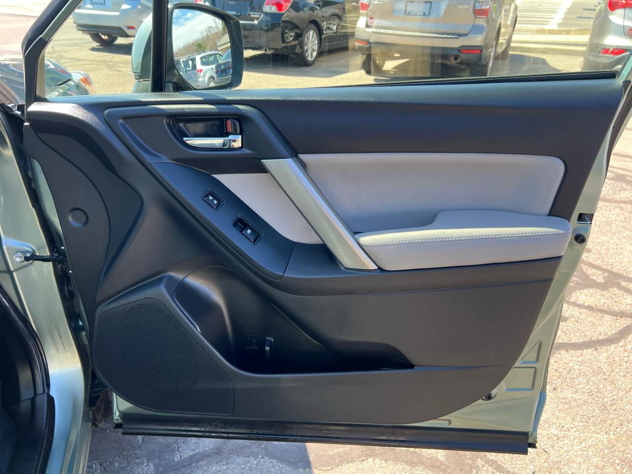 Subaru Forester 4dr Auto 2.5i Limited PZEV 2014