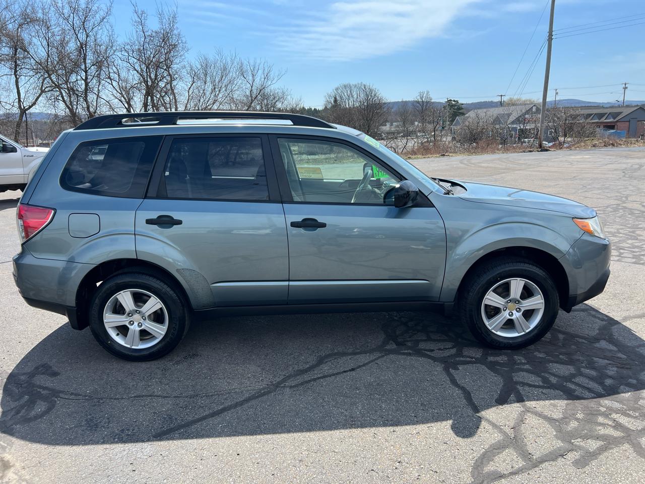 Subaru Forester 4dr Auto 2.5X w/Alloy Wheel Value Pkg 2011