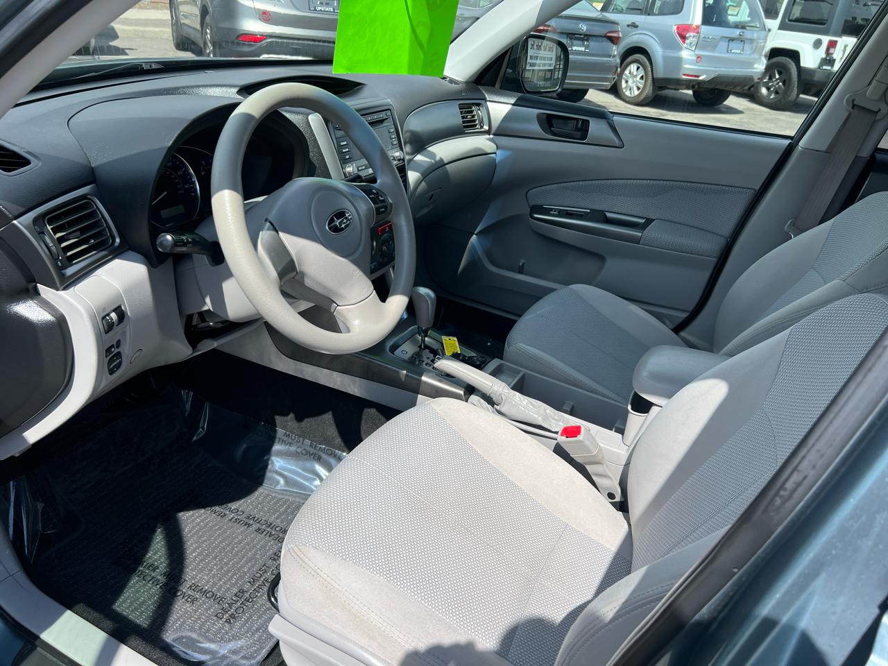 Subaru Forester 4dr Auto 2.5X w/Alloy Wheel Value Pkg 2011