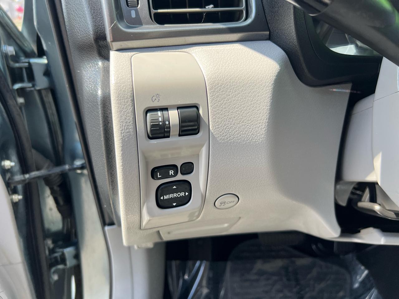 Subaru Forester 4dr Auto 2.5X w/Alloy Wheel Value Pkg 2011