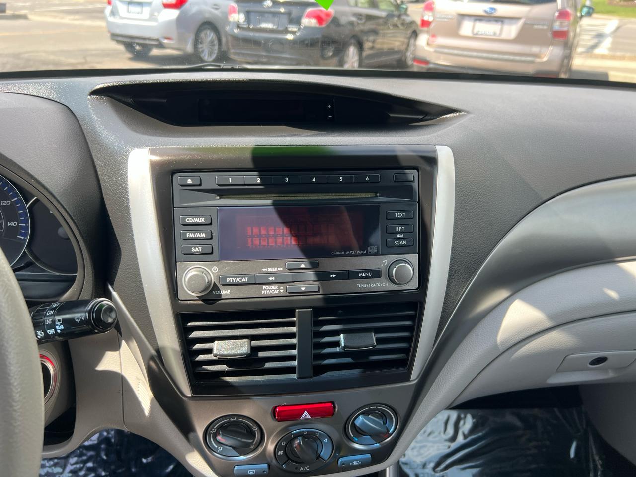 Subaru Forester 4dr Auto 2.5X w/Alloy Wheel Value Pkg 2011