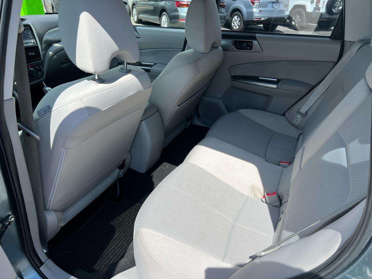 Subaru Forester 4dr Auto 2.5X w/Alloy Wheel Value Pkg 2011