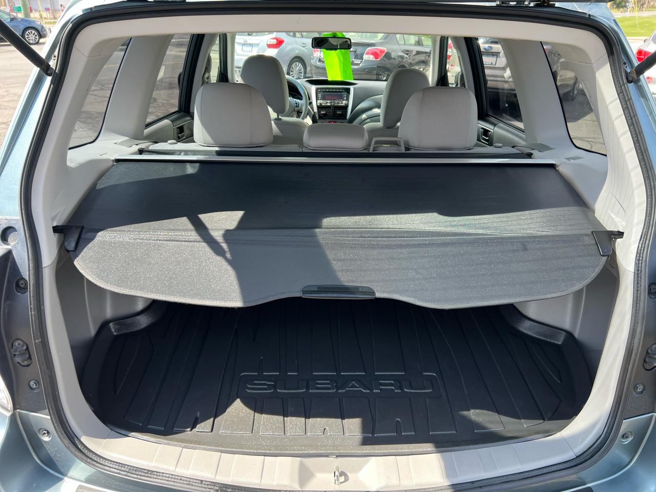 Subaru Forester 4dr Auto 2.5X w/Alloy Wheel Value Pkg 2011