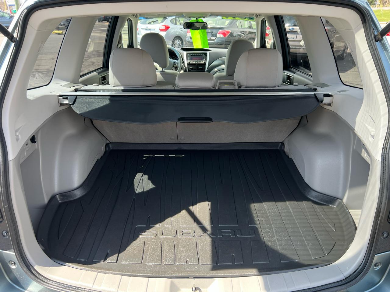 Subaru Forester 4dr Auto 2.5X w/Alloy Wheel Value Pkg 2011