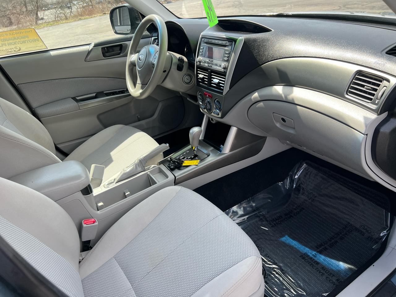 Subaru Forester 4dr Auto 2.5X w/Alloy Wheel Value Pkg 2011