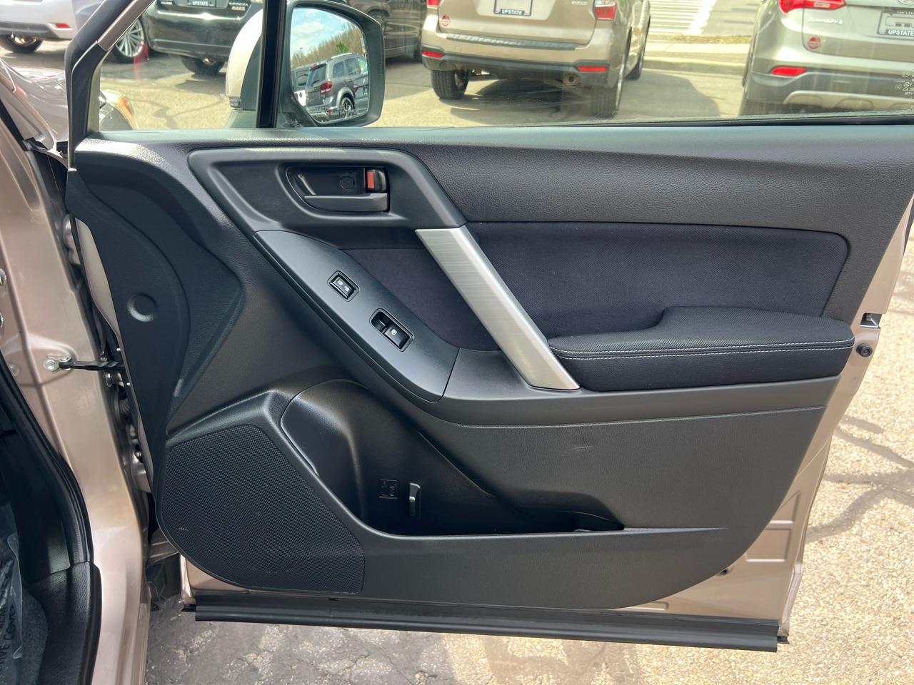 Subaru Forester 4dr Auto 2.5i Premium PZEV 2014