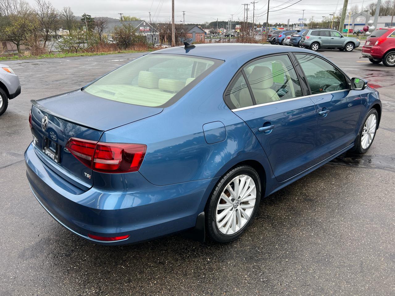 Volkswagen Jetta Sedan 4dr Auto 1.8T SEL PZEV 2016