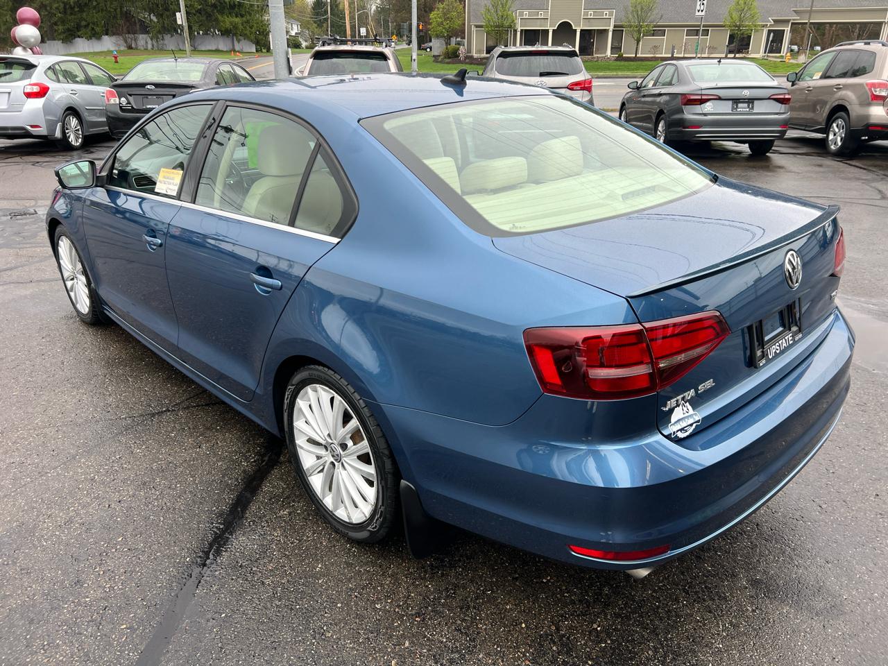 Volkswagen Jetta Sedan 4dr Auto 1.8T SEL PZEV 2016