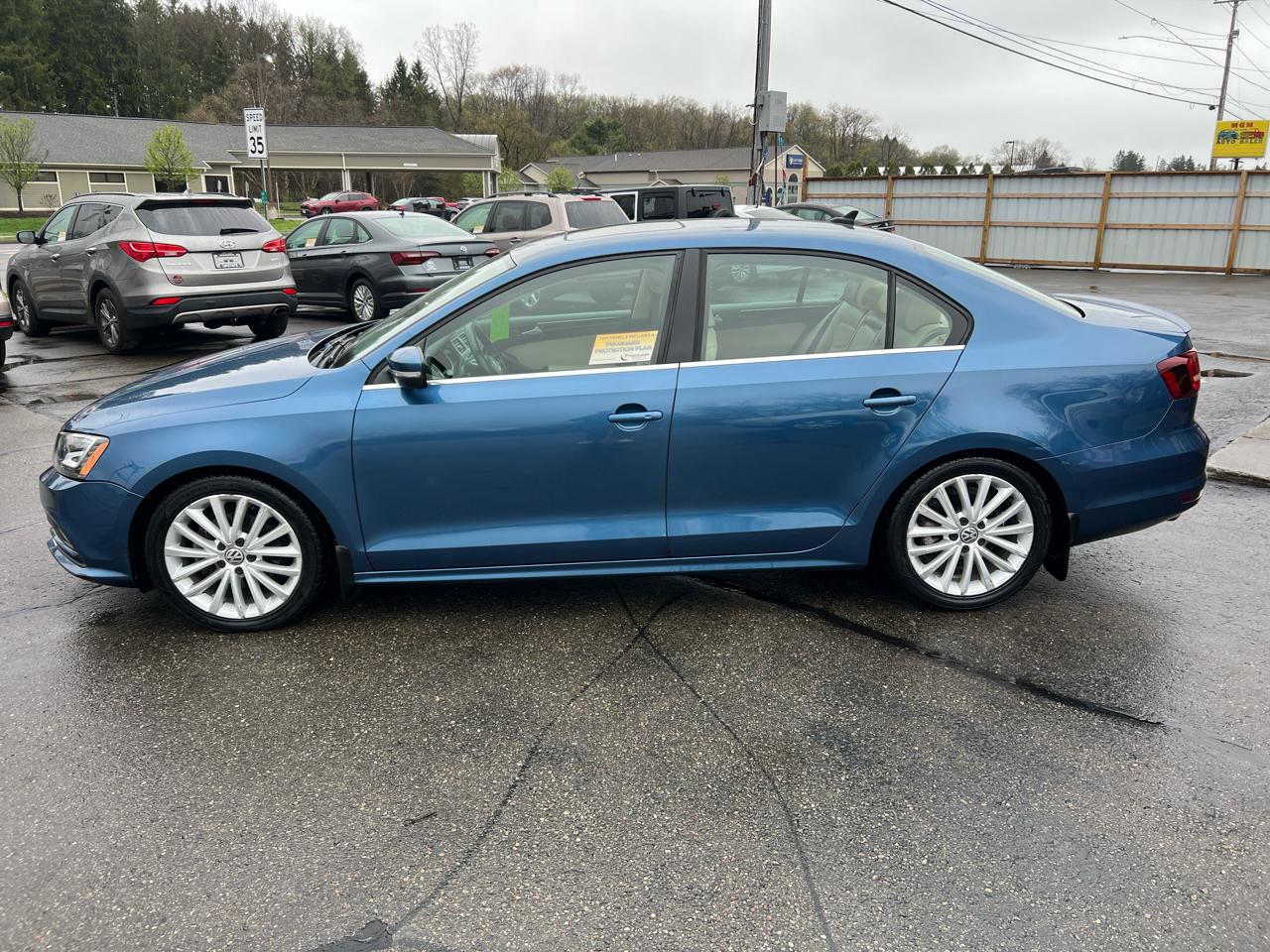 Volkswagen Jetta Sedan 4dr Auto 1.8T SEL PZEV 2016