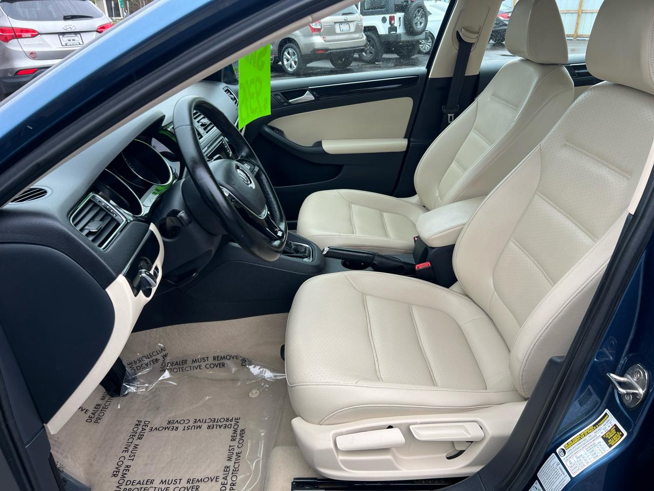 Volkswagen Jetta Sedan 4dr Auto 1.8T SEL PZEV 2016