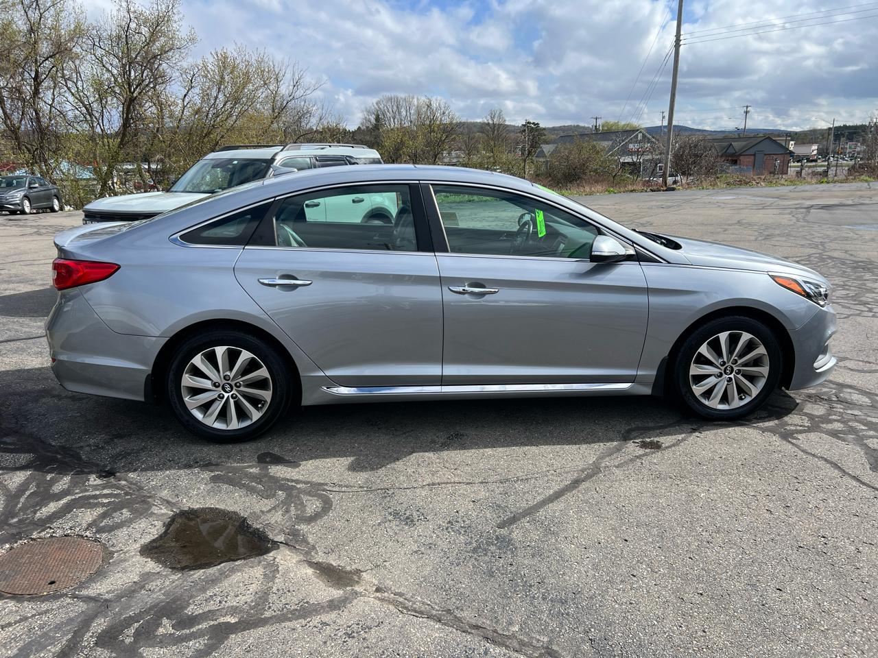 Hyundai Sonata Sport 2.4L PZEV 2017