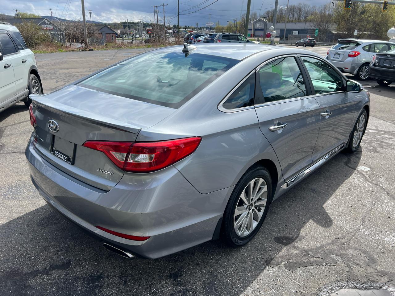 Hyundai Sonata Sport 2.4L PZEV 2017