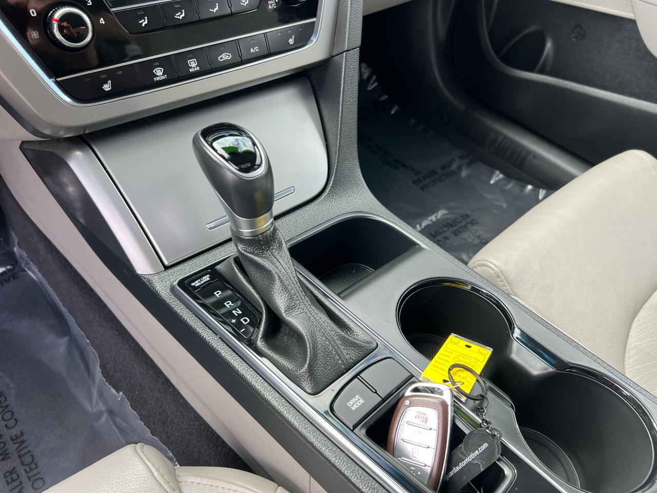 Hyundai Sonata Sport 2.4L PZEV 2017