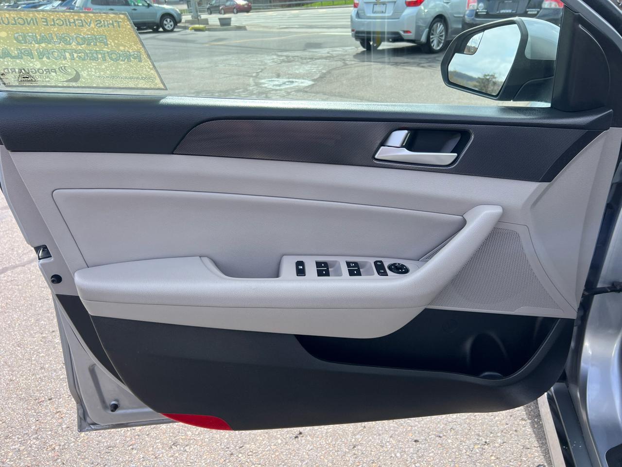 Hyundai Sonata Sport 2.4L PZEV 2017