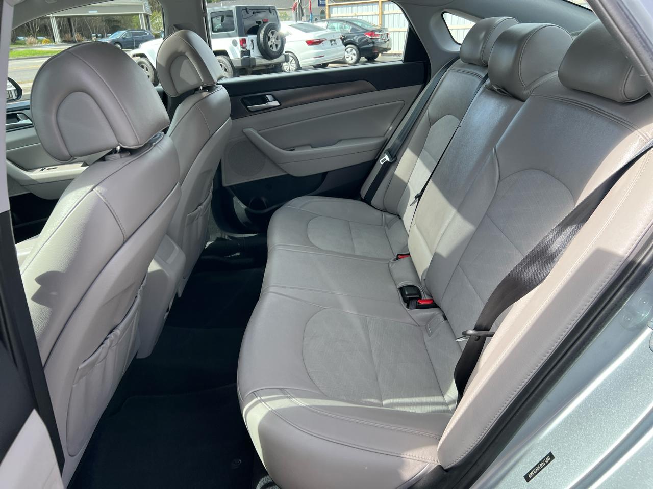 Hyundai Sonata Sport 2.4L PZEV 2017