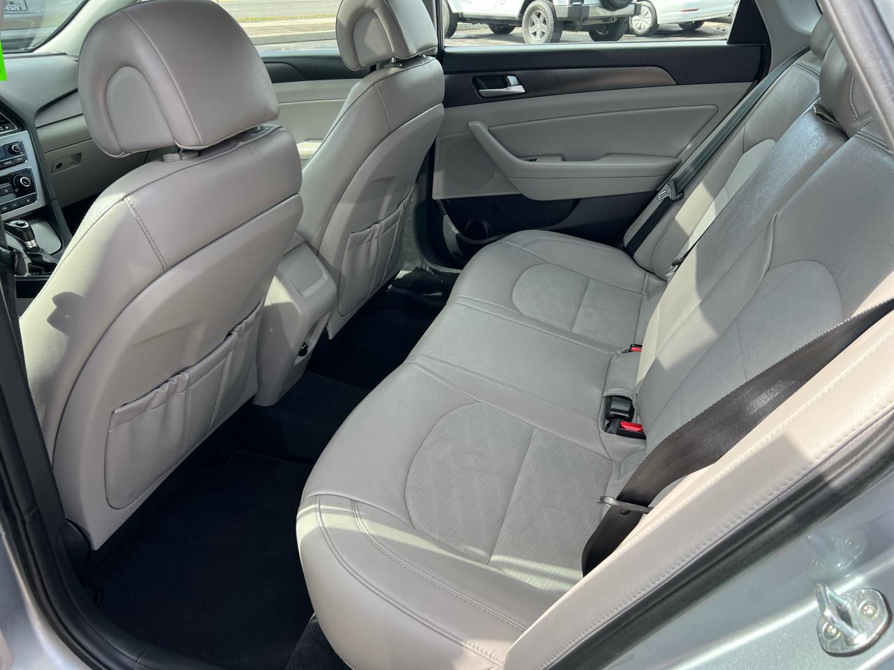 Hyundai Sonata Sport 2.4L PZEV 2017