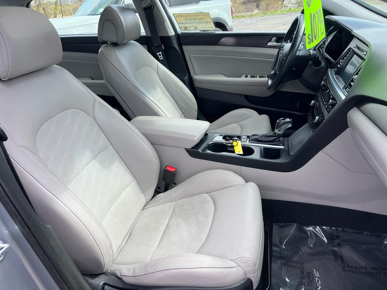 Hyundai Sonata Sport 2.4L PZEV 2017