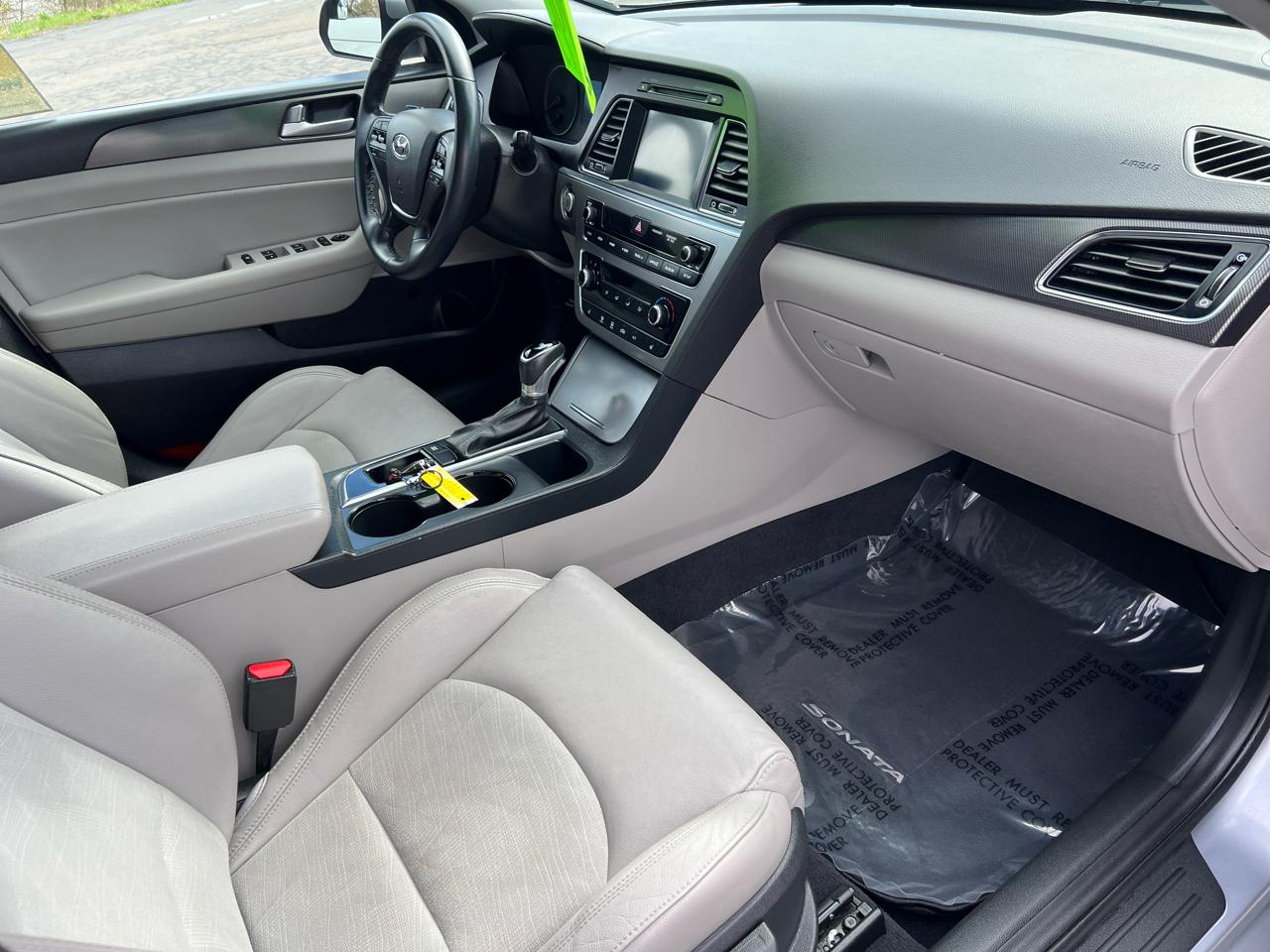 Hyundai Sonata Sport 2.4L PZEV 2017