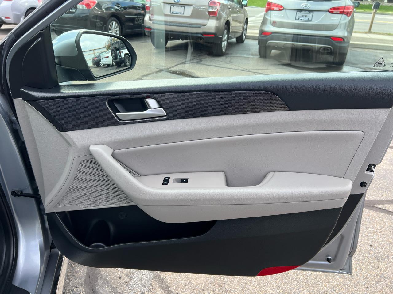 Hyundai Sonata Sport 2.4L PZEV 2017