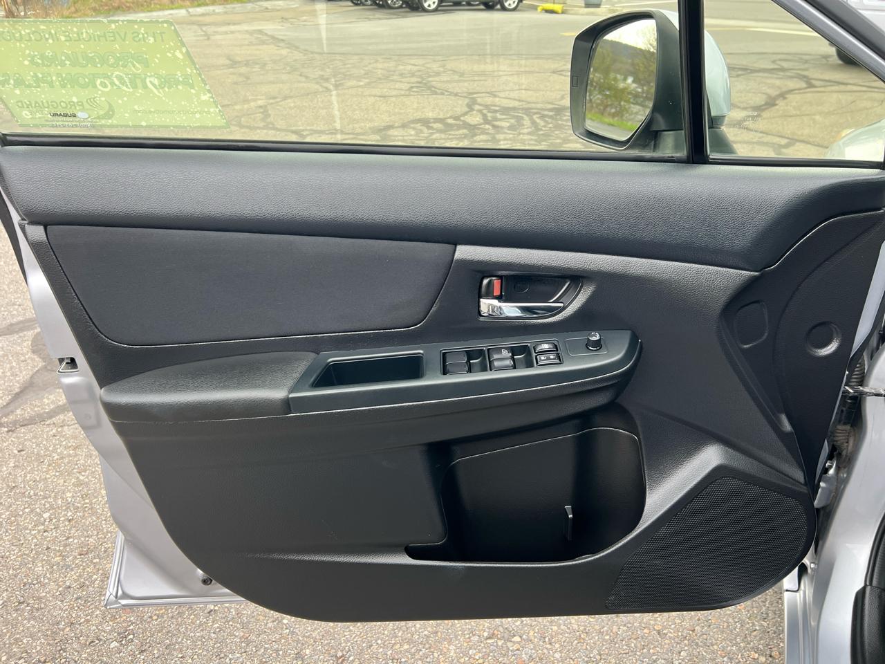 Subaru Impreza Wagon 5dr Man 2.0i Premium 2014