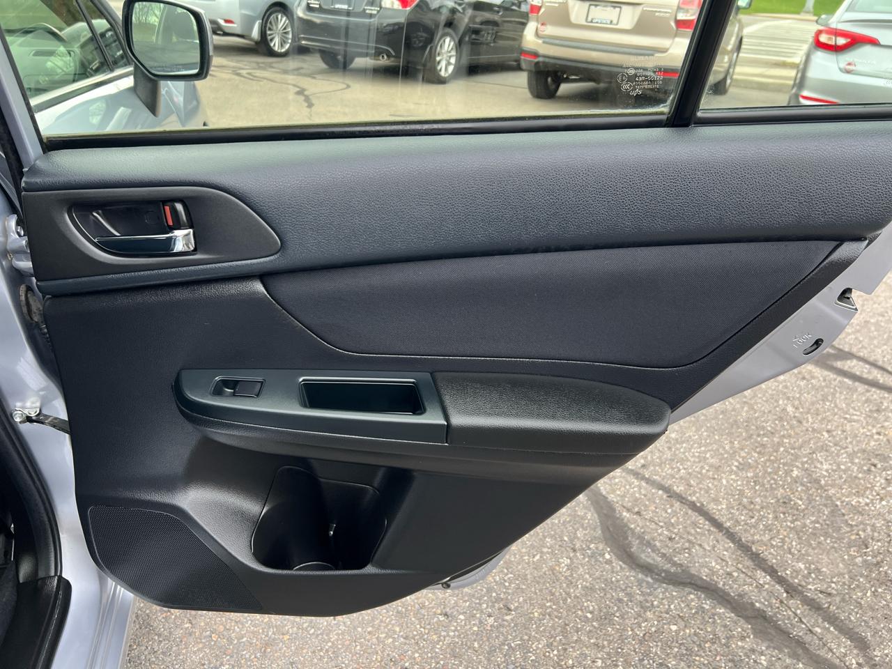 Subaru Impreza Wagon 5dr Man 2.0i Premium 2014