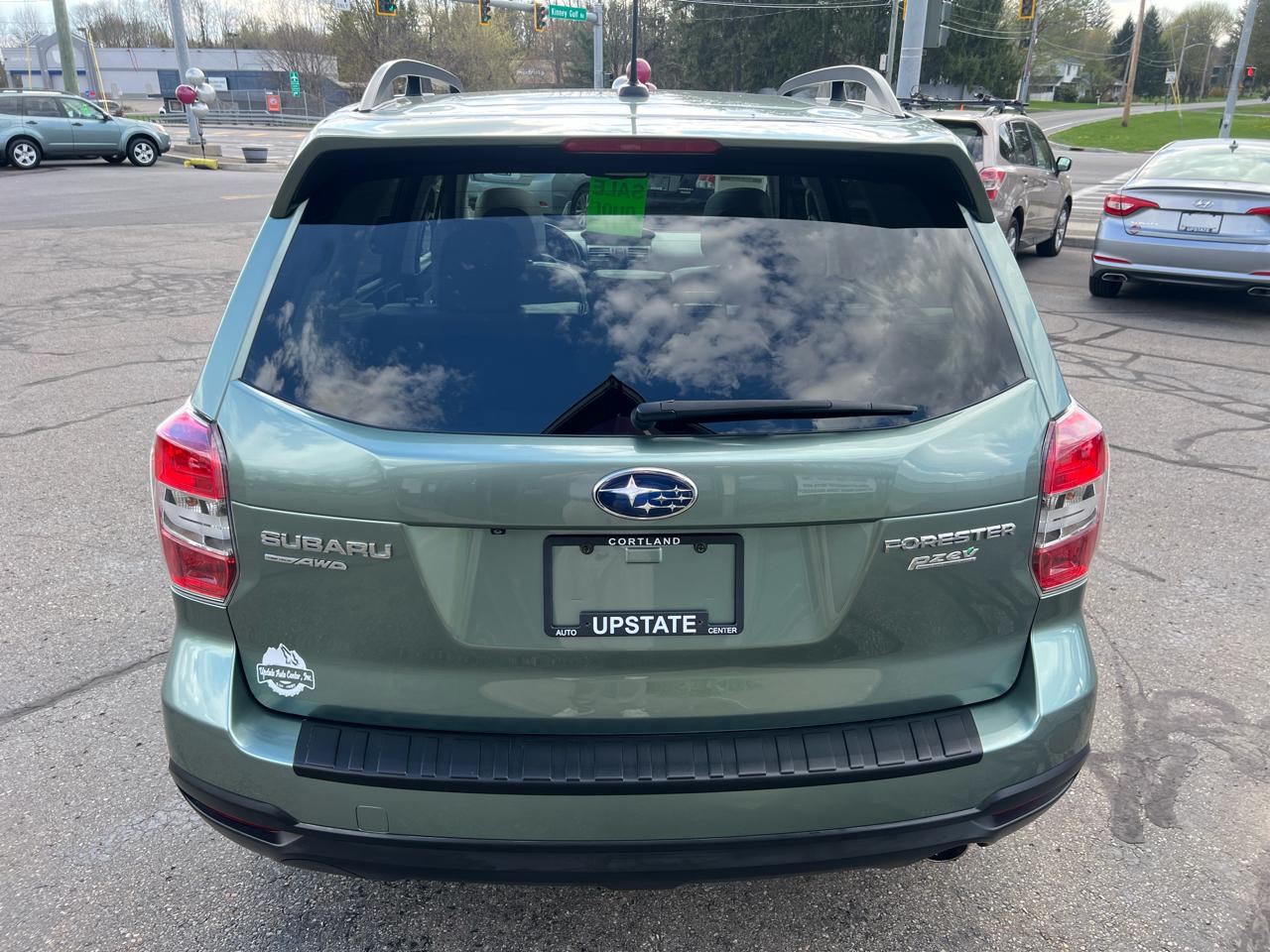 Subaru Forester 4dr CVT 2.5i Limited PZEV 2015