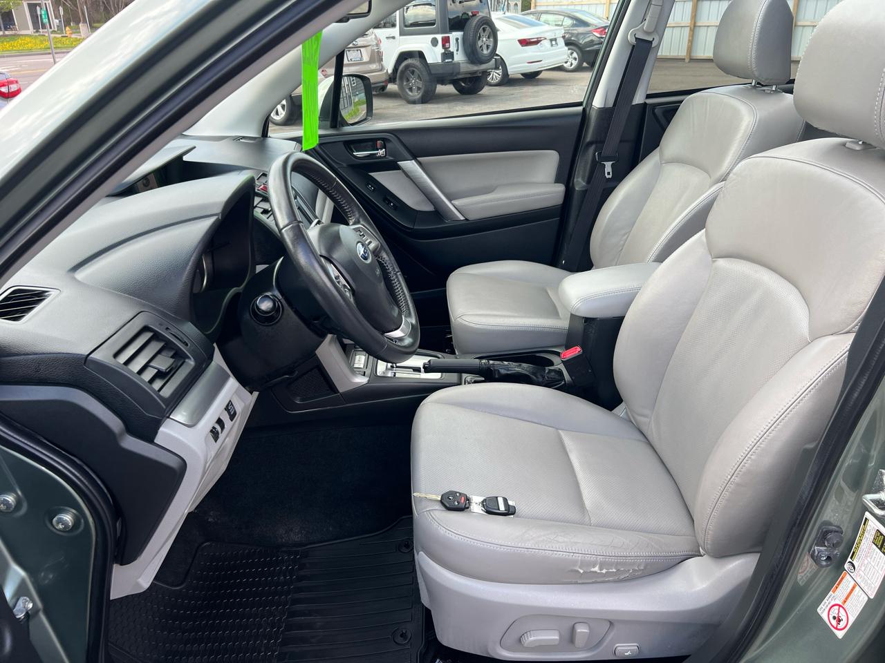 Subaru Forester 4dr CVT 2.5i Limited PZEV 2015