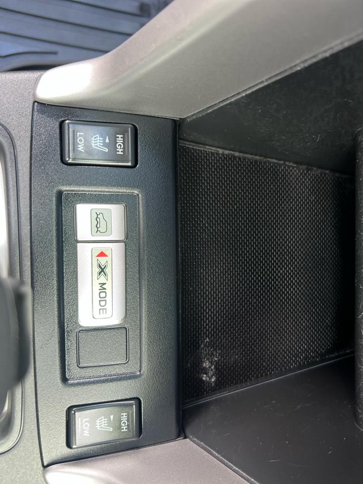 Subaru Forester 4dr CVT 2.5i Limited PZEV 2015