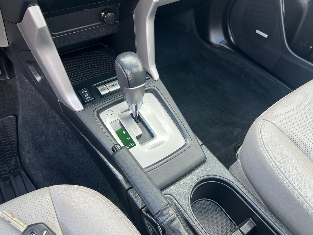 Subaru Forester 4dr CVT 2.5i Limited PZEV 2015