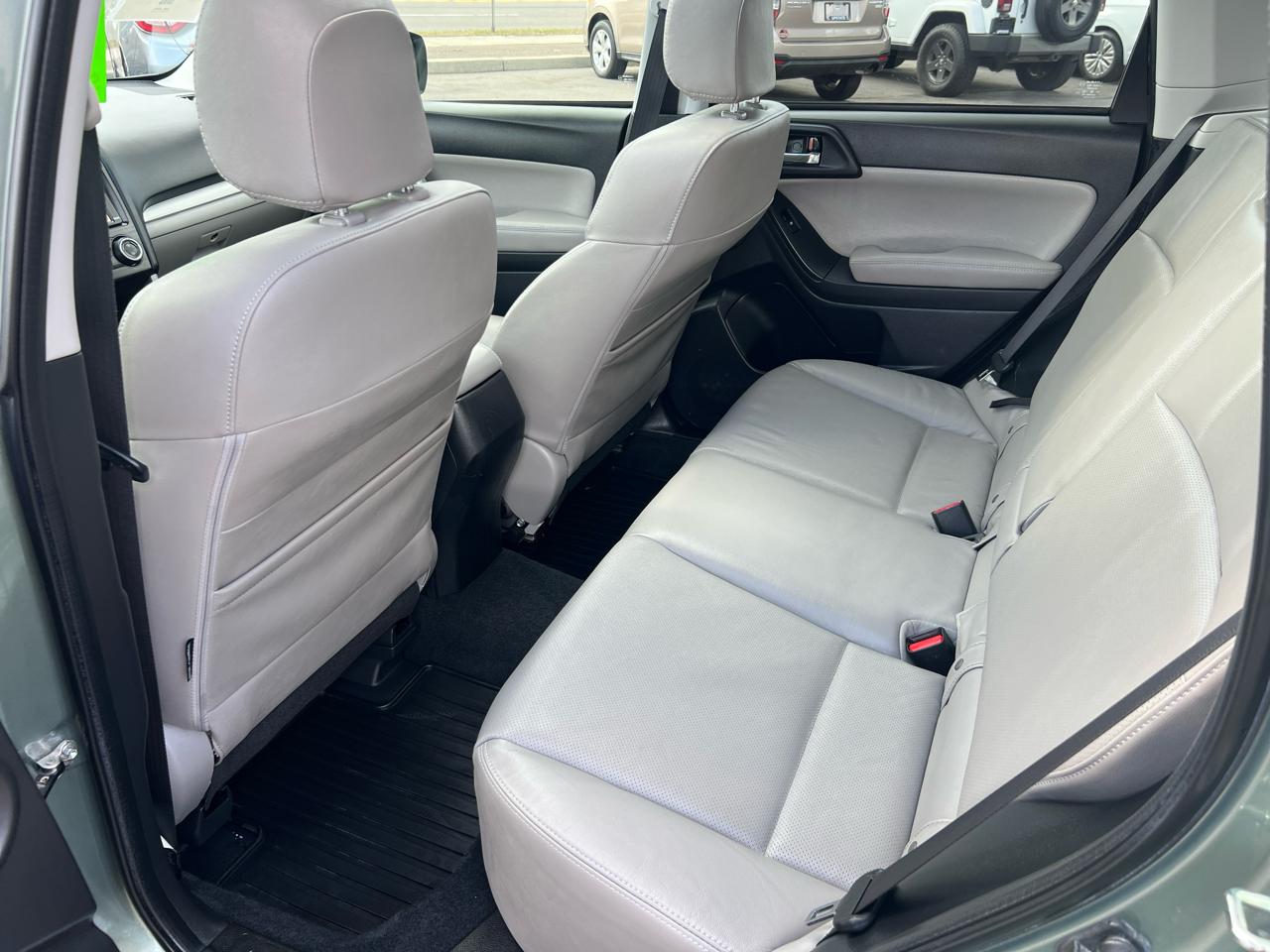 Subaru Forester 4dr CVT 2.5i Limited PZEV 2015