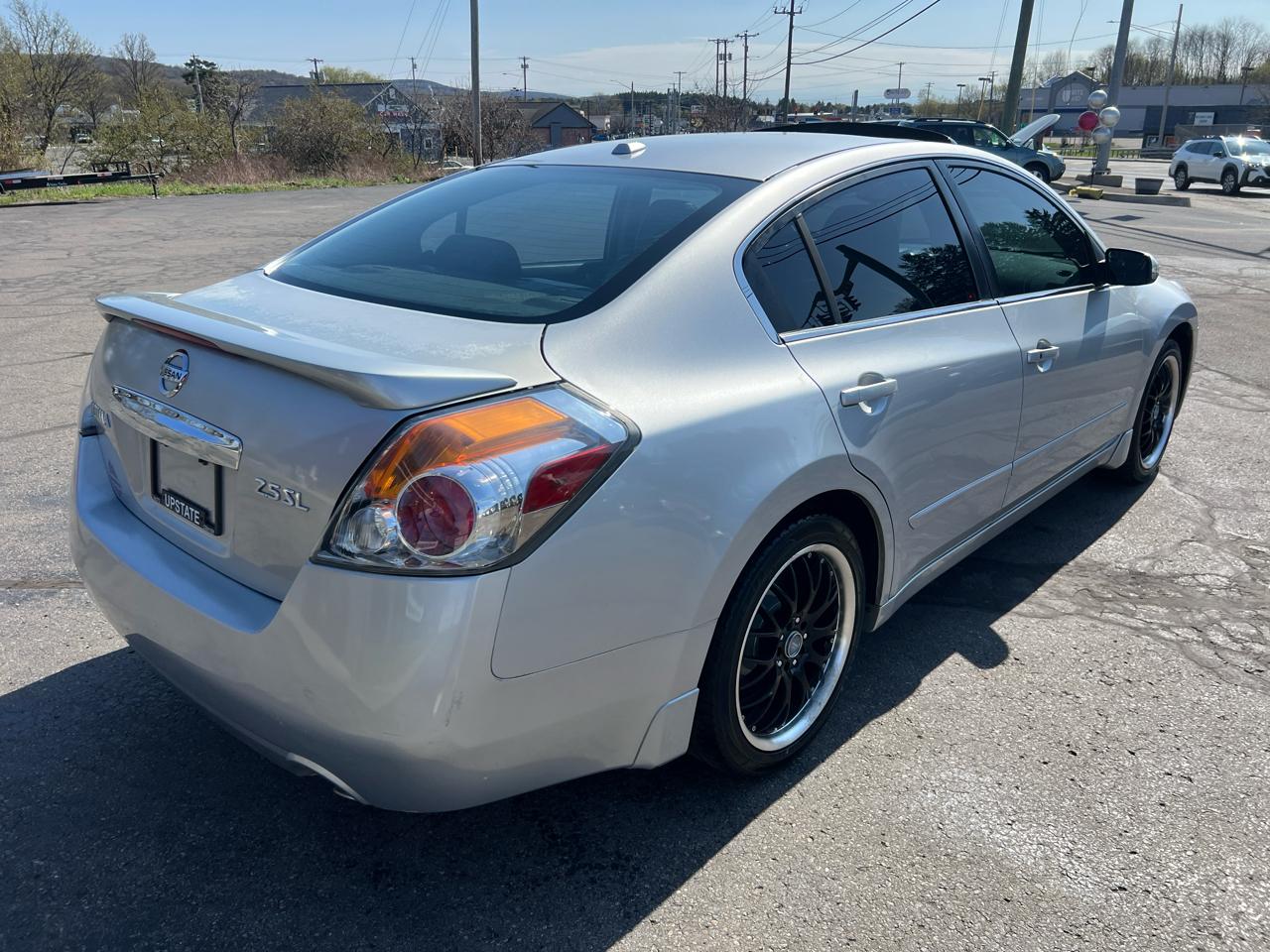 Nissan Altima 4dr Sdn I4 CVT 2.5 SL 2010