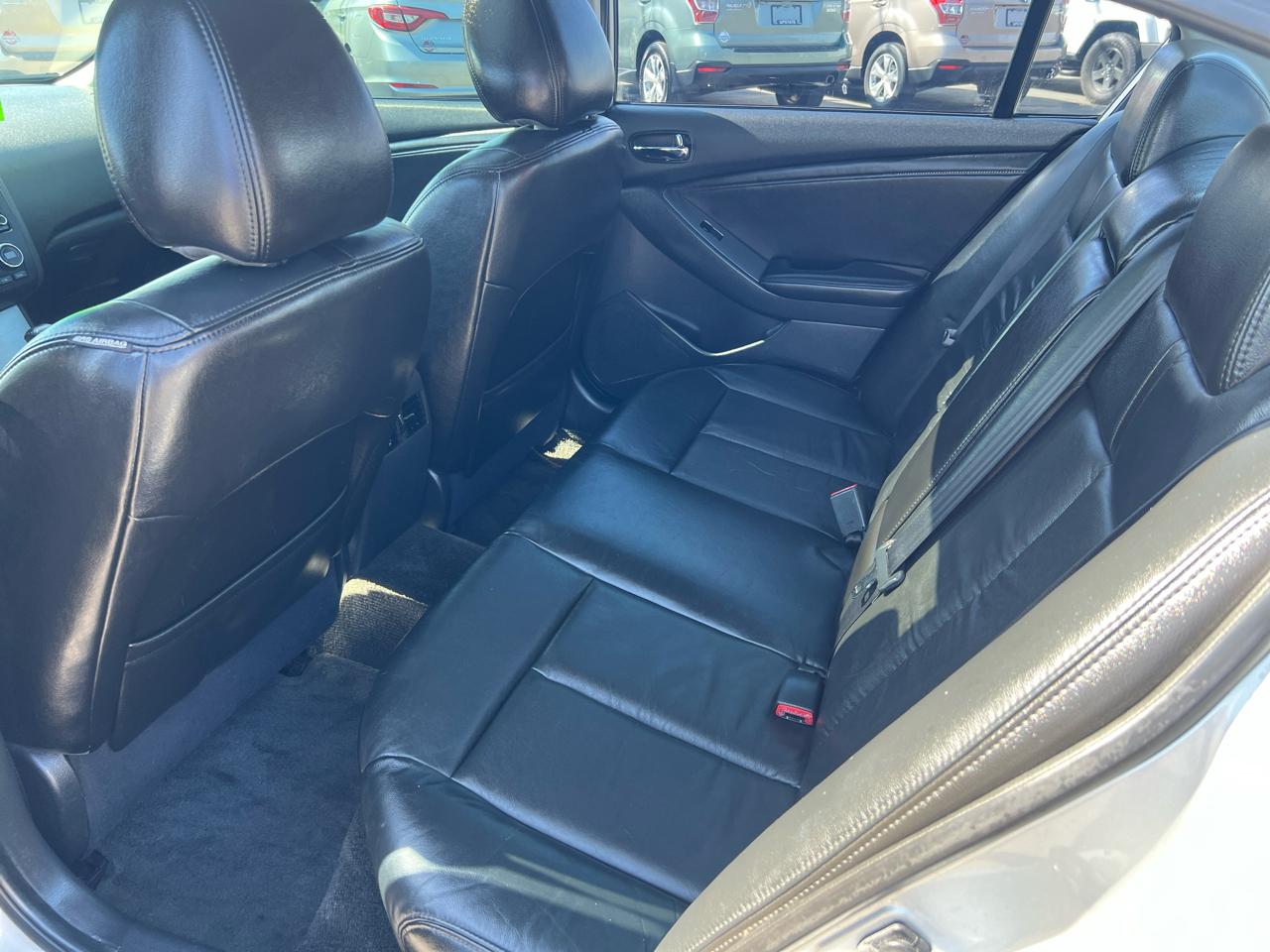 Nissan Altima 4dr Sdn I4 CVT 2.5 SL 2010