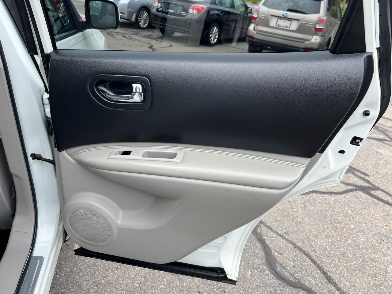 Nissan Rogue AWD 4dr SL 2012
