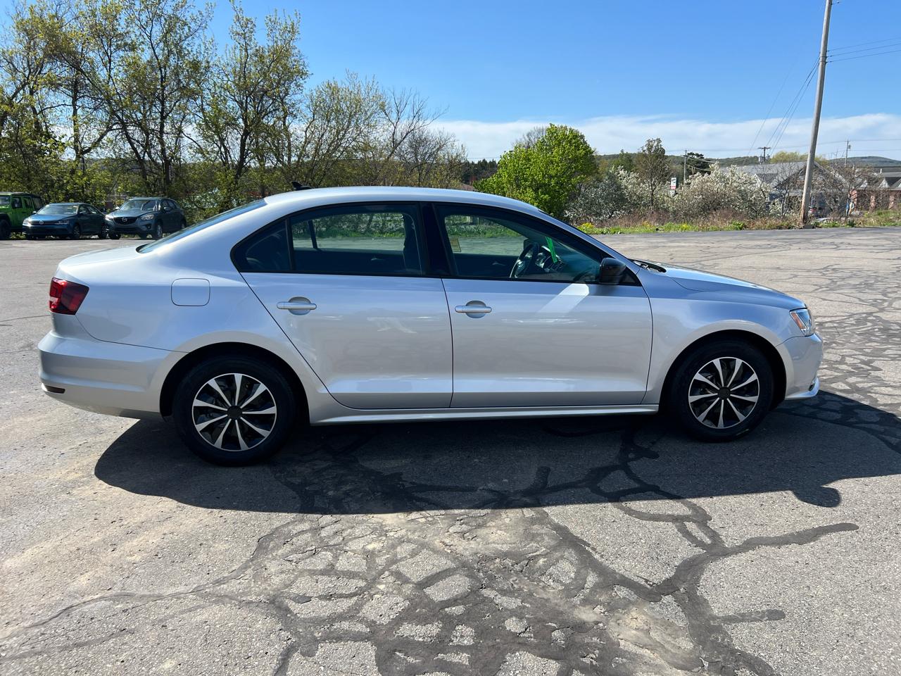 Volkswagen Jetta Sedan 4dr Auto 1.4T S 2016