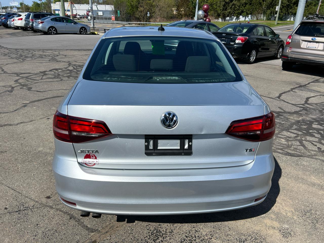 Volkswagen Jetta Sedan 4dr Auto 1.4T S 2016