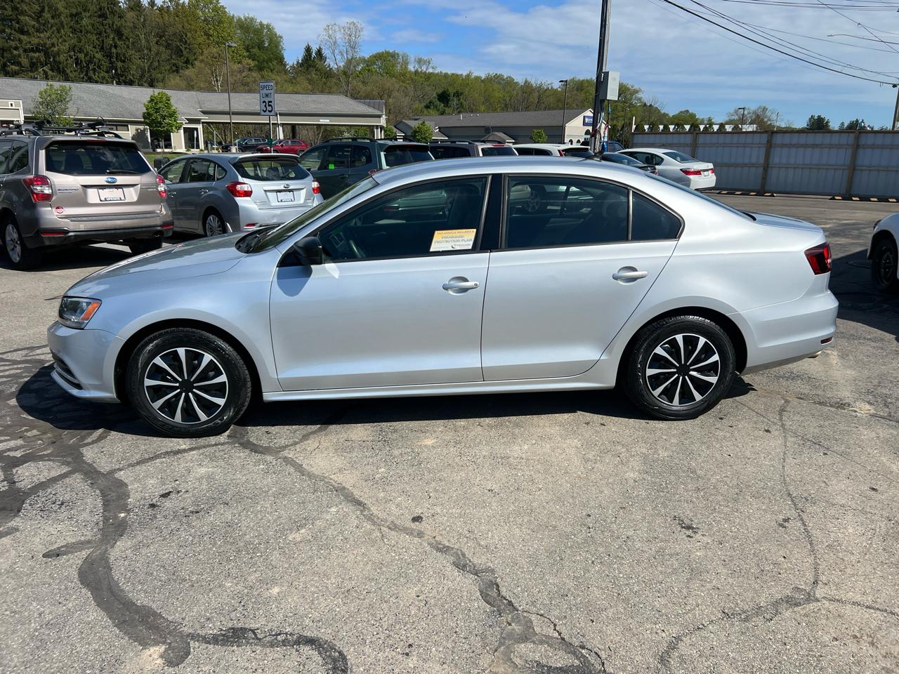 Volkswagen Jetta Sedan 4dr Auto 1.4T S 2016