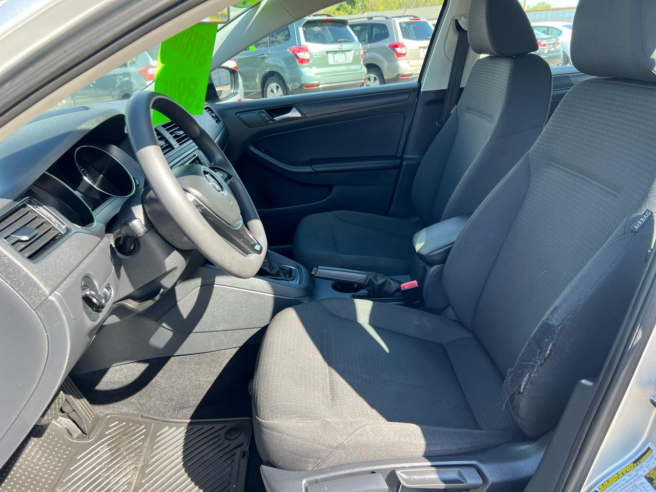 Volkswagen Jetta Sedan 4dr Auto 1.4T S 2016
