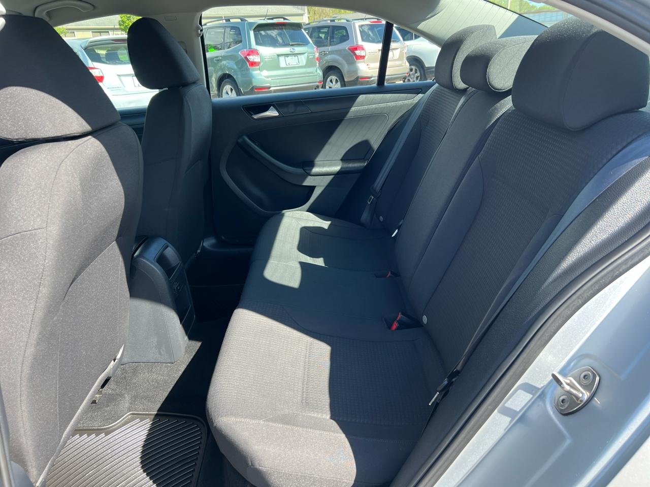 Volkswagen Jetta Sedan 4dr Auto 1.4T S 2016