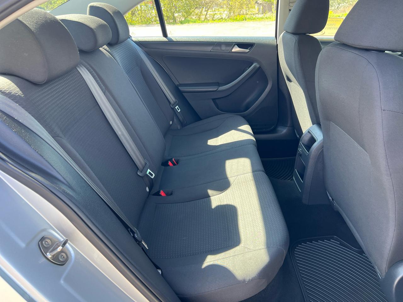 Volkswagen Jetta Sedan 4dr Auto 1.4T S 2016