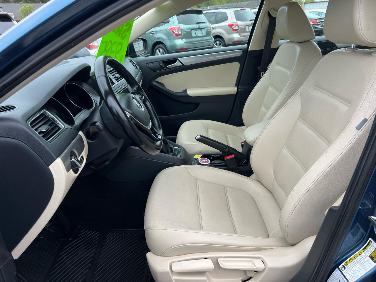 Volkswagen Jetta 1.4T SE Manual 2017