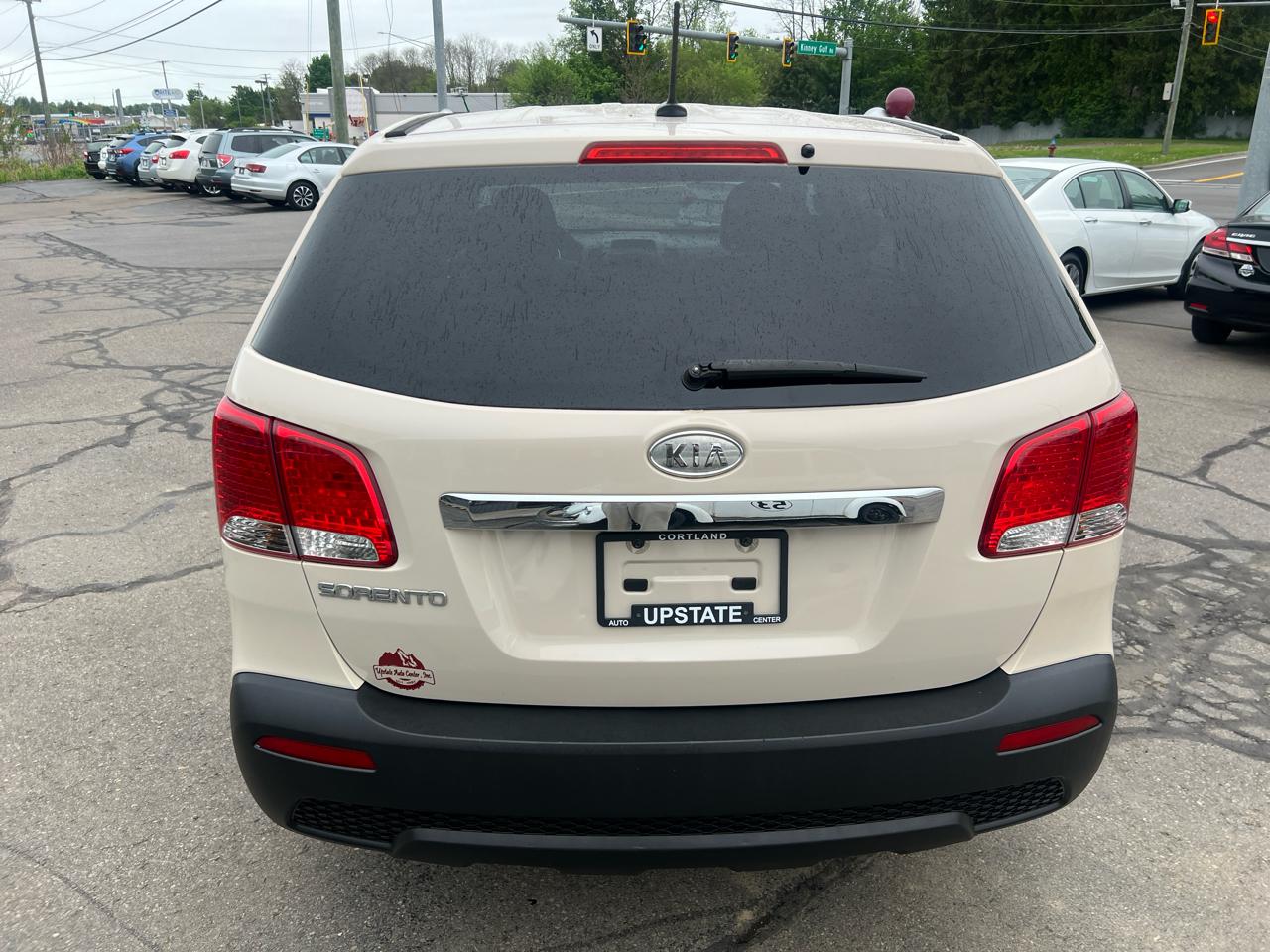 Kia Sorento 2WD 4dr I4 LX 2011