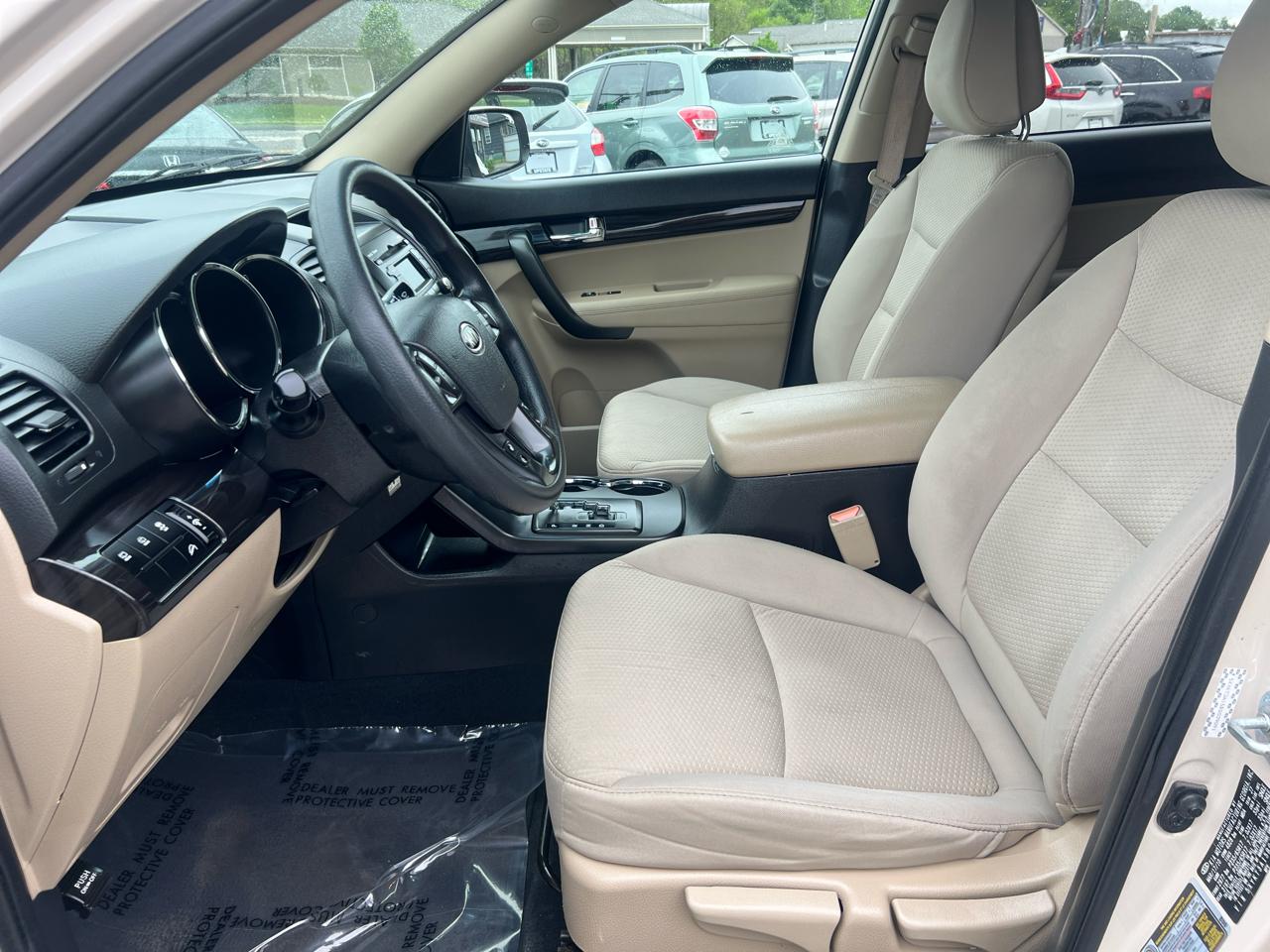 Kia Sorento 2WD 4dr I4 LX 2011
