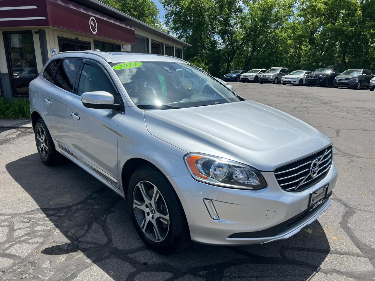 Volvo XC60 2015.5 AWD 4dr T6 Platinum 2014