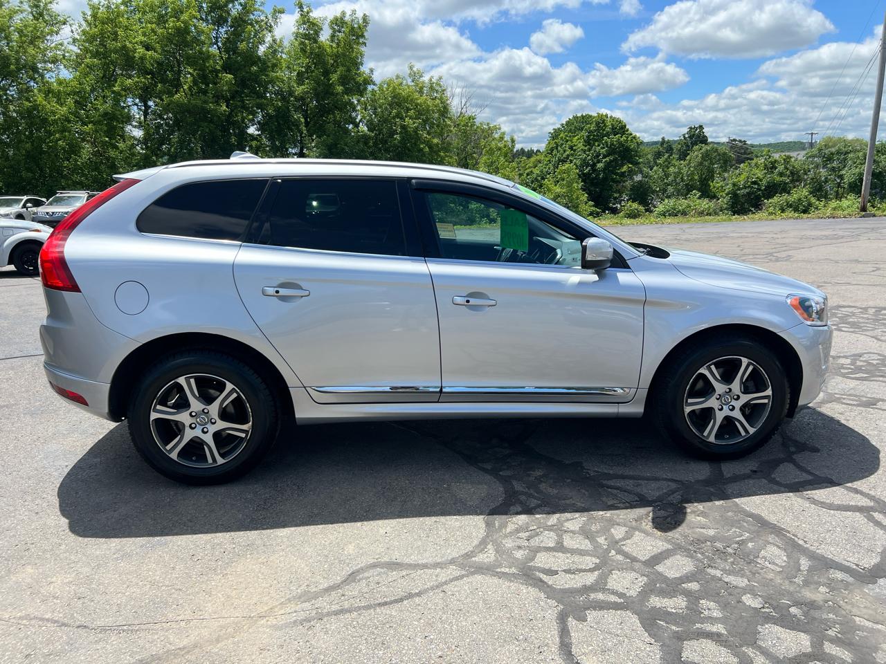 Volvo XC60 2015.5 AWD 4dr T6 Platinum 2014